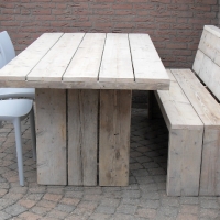 tafel 2 met bank